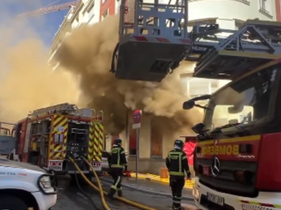 ¿Qué es un backdraft? El fenómeno que puso en alerta a los bomberos de Madrid