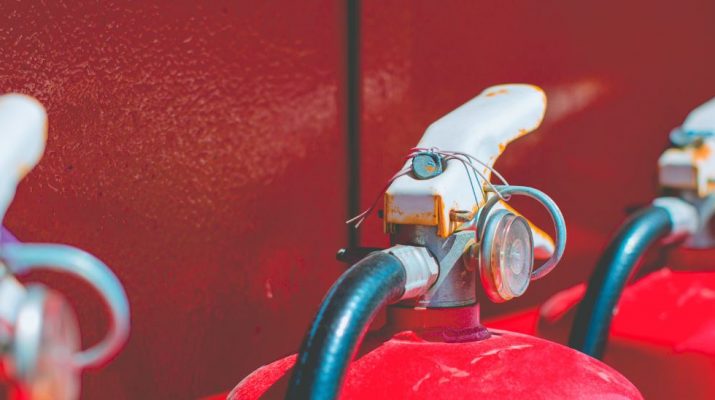 Cuánto cuesta retimbrar un extintor: ¿Merece la pena o es mejor comprar uno nuevo?